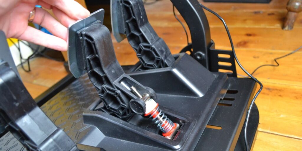 thrustmaster t248 pedalları